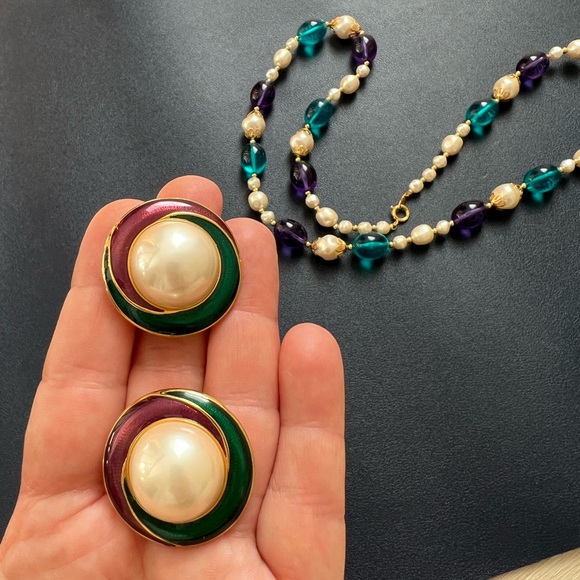 Signed 90s TRIFARI TM Baroque Pearl Purple Aqua Blue Lucite Beaded Necklace set - Picture 7 of 7